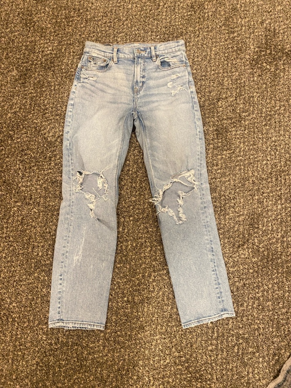American Eagle Outfitters Light Wash Distressed Straight-Leg Jeans